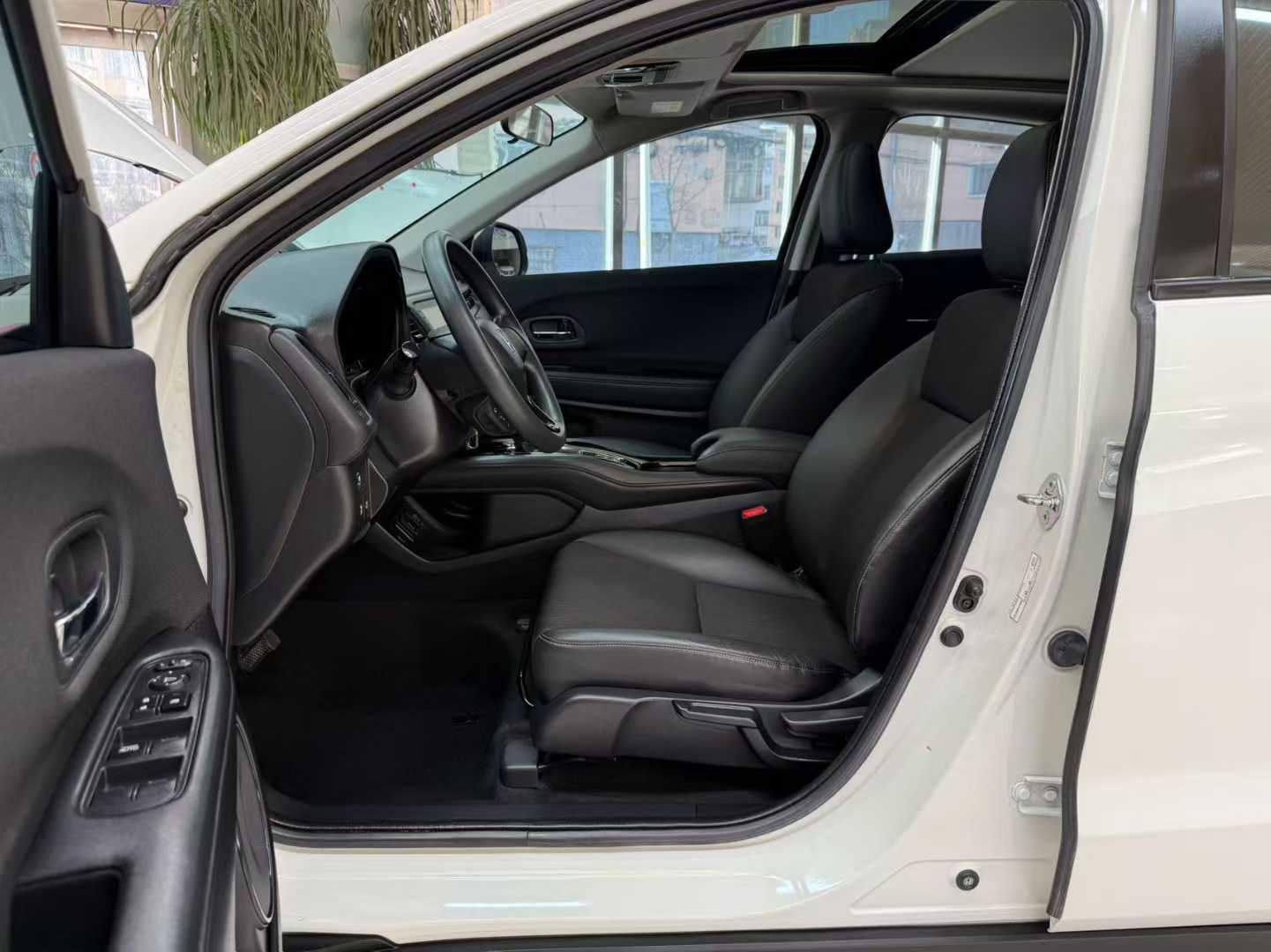 Honda 2022 Honda Binzhi (Vezel) 1.5L CVT Night Edition · Pioneer Edition