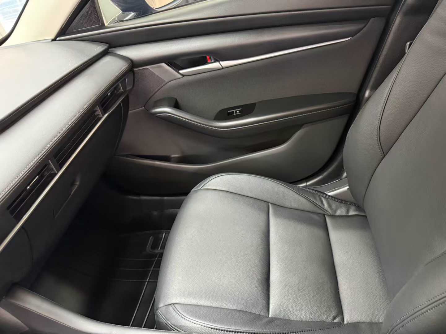 Mazda Mazda 3 Axela 2021 2.0L Automatic Quality Engine Edition