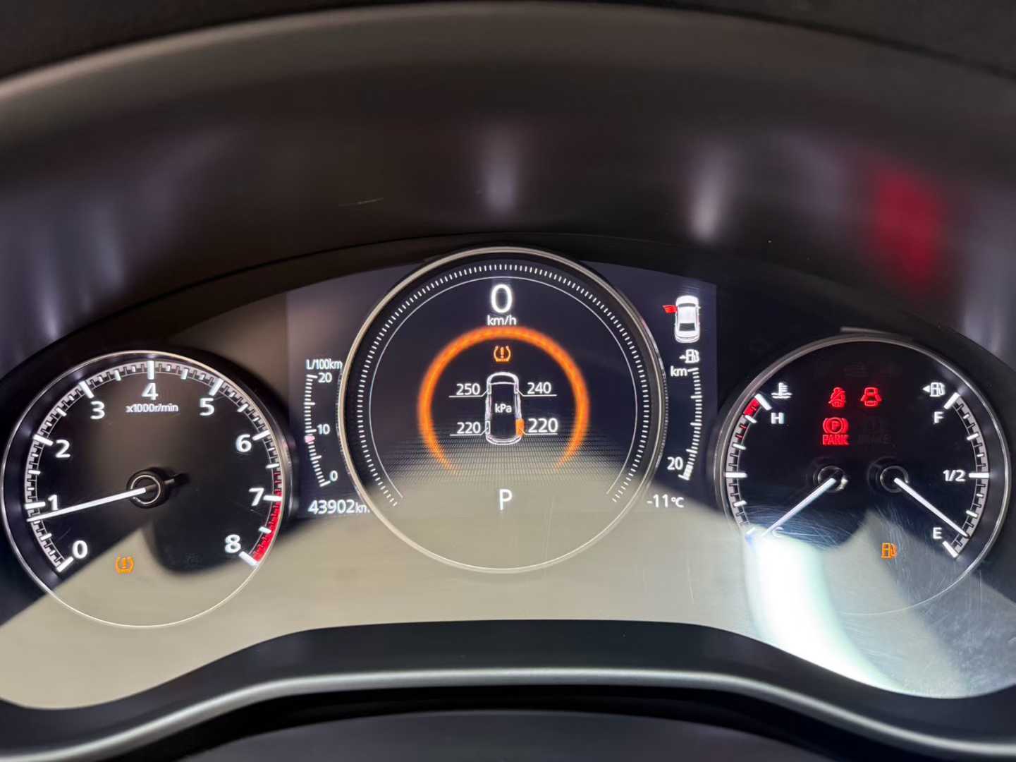 Mazda 3 Axela 2021 2.0-литровая автоматическая версия с качественным двигателем