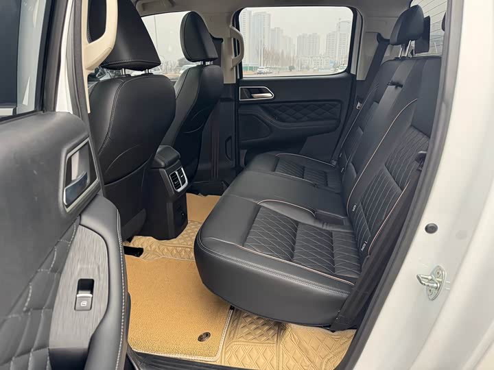 Great Wall  2021 PAO 2.0T passenger car global version automatic gasoline 4WD comfortable model