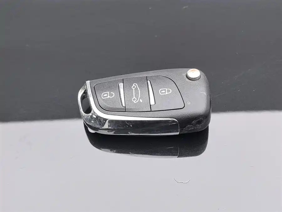 Land Rover  Land Rover Discovery Sport 2017 2.0T HSE