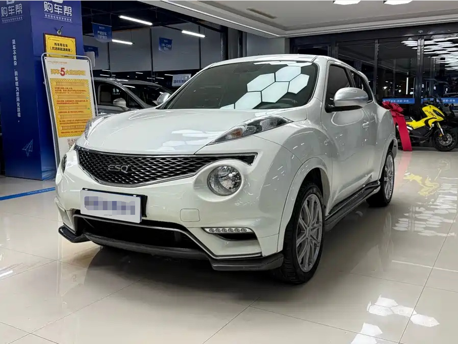 Infiniti 2014 Infiniti ESQ 1.6L Spontaneous Edition