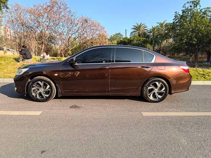 Honda 2016 Honda Accord 2.0L CVT Comfort Edition