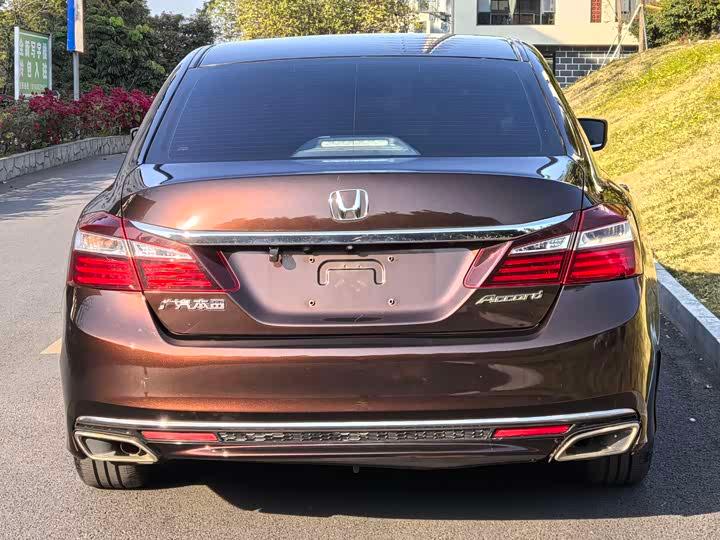 Honda 2016 Honda Accord 2.0L CVT Comfort Edition