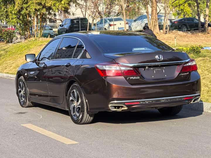 Honda 2016 Honda Accord 2.0L CVT Comfort Edition