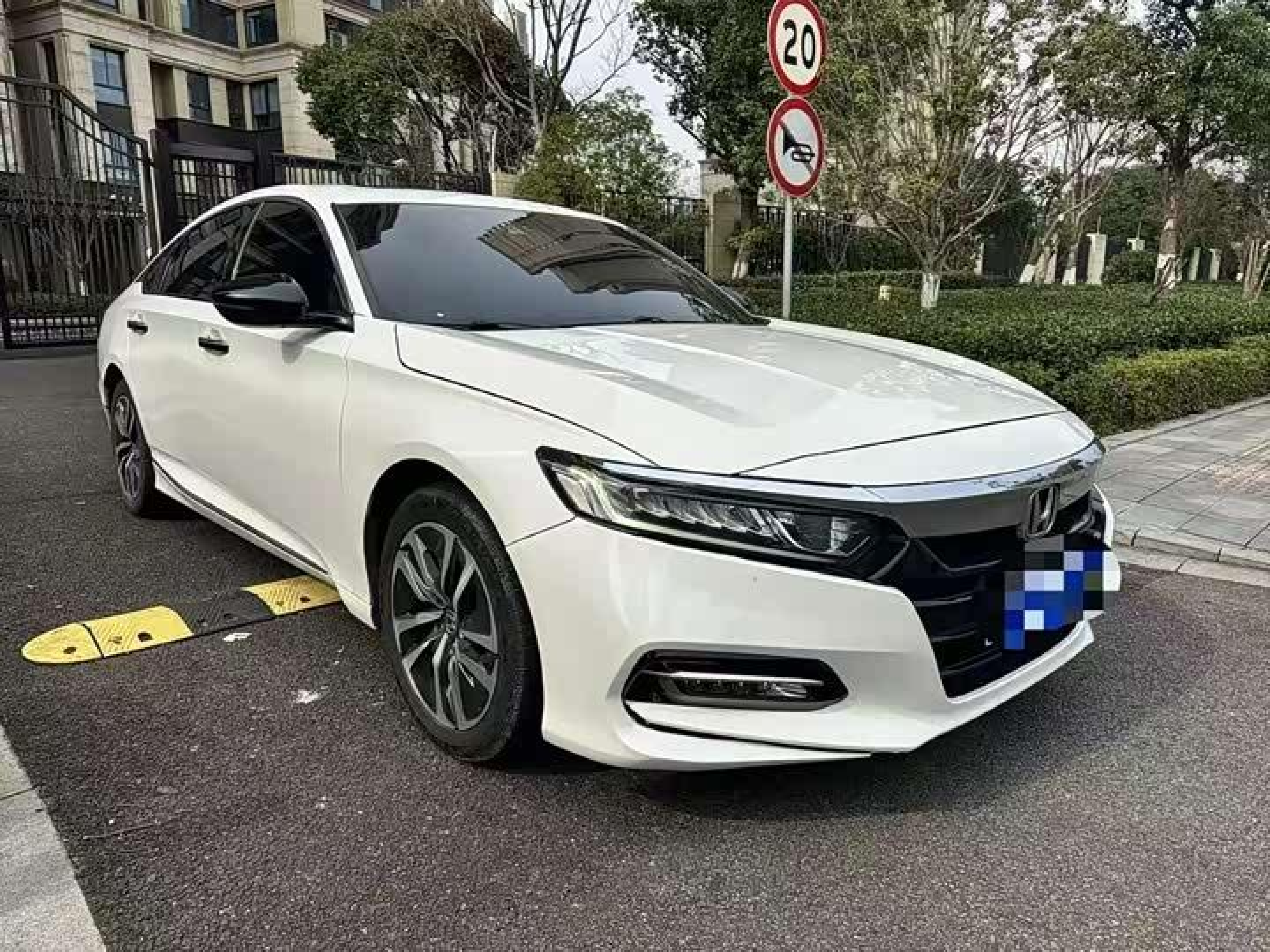2018 Honda Accord Hybrid 2.0L Sport Edition 