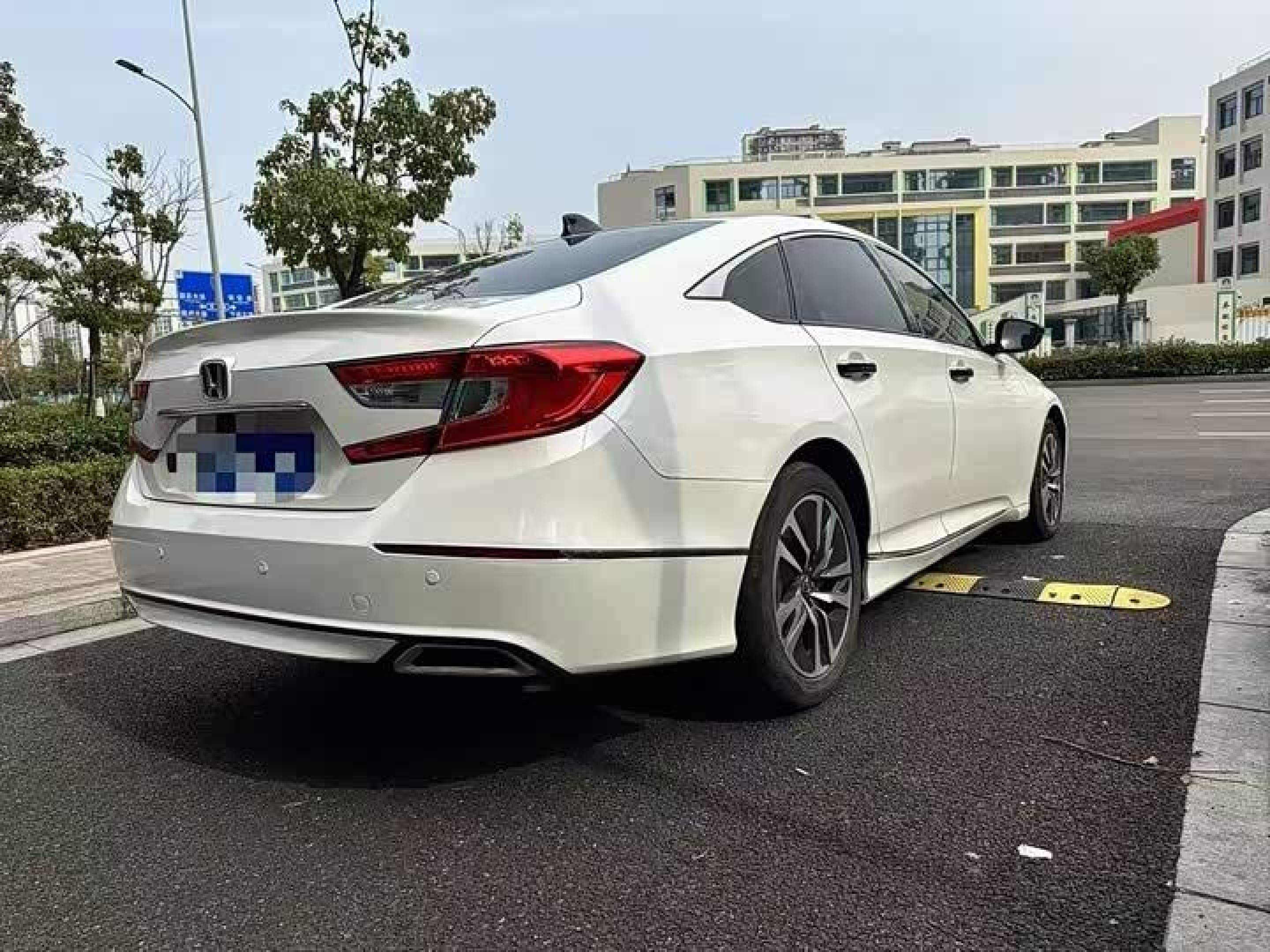 Honda 2018 Honda Accord Hybrid 2.0L Sport Edition 