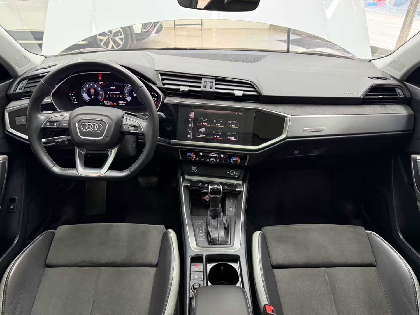 Audi 2022 Audi Q3 35 TFSI Fashion Dynamic Edition