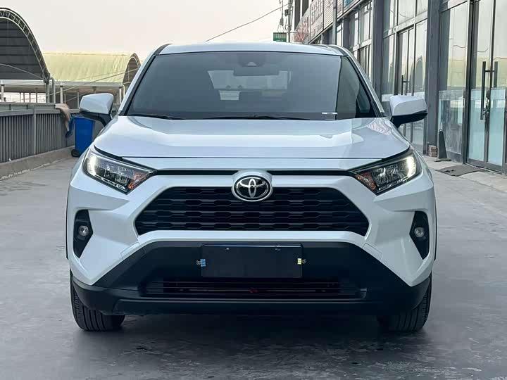 Toyota 2024 Toyota RAV4 2.0L CVT 2WD Urban Edition