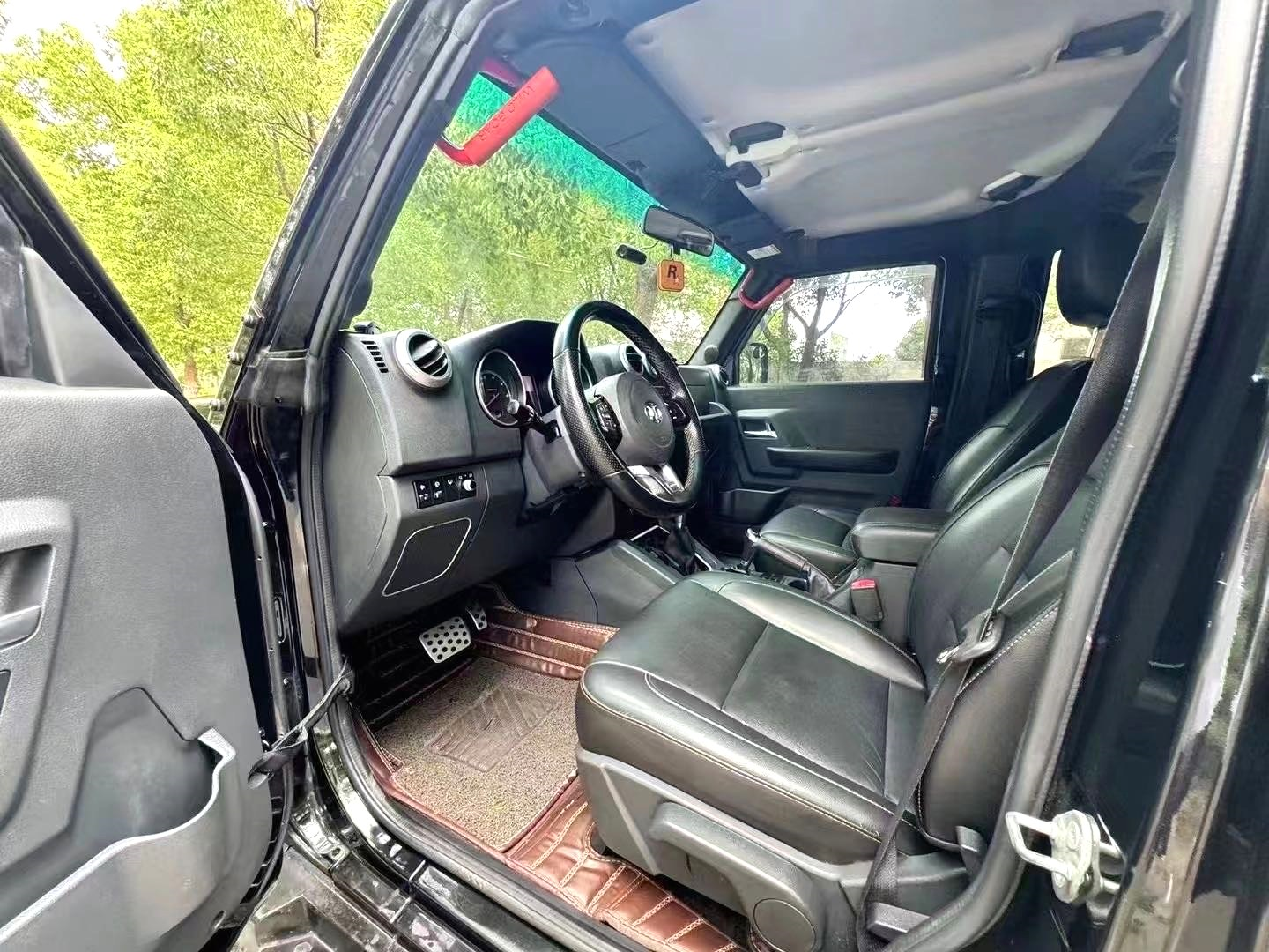 Beijing Off-road Beijing 2017 BJ40L 2.3T 4WD HuanTa Champion Edition Automatic