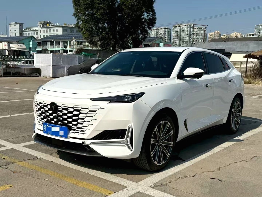 Changan UNI-K 2024 model 2.0T two-wheel drive global version