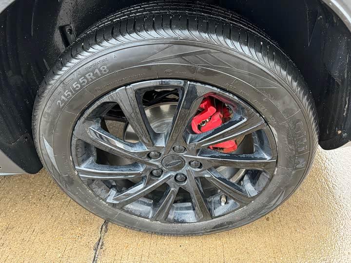 Geely Coolray 2023 1.5TD DCT Platinum Edition