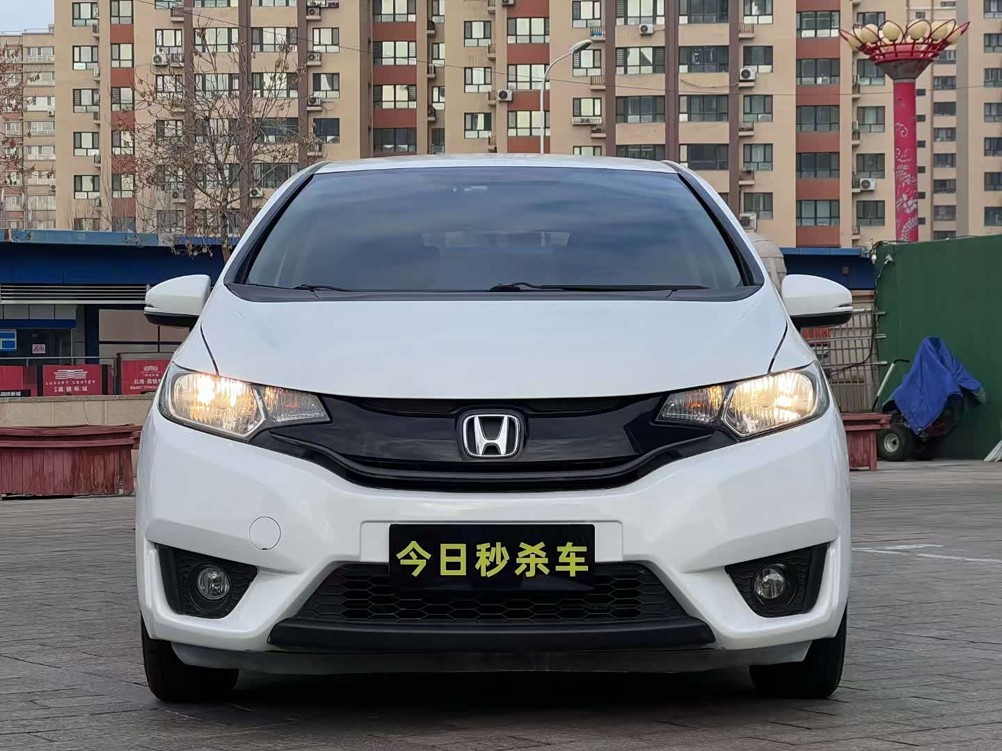 Honda Honda Fit 2016 Model 1.5L SE CVT Fashion Edition