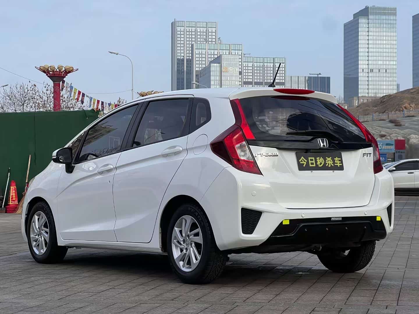 Honda Honda Fit 2016 Model 1.5L SE CVT Fashion Edition
