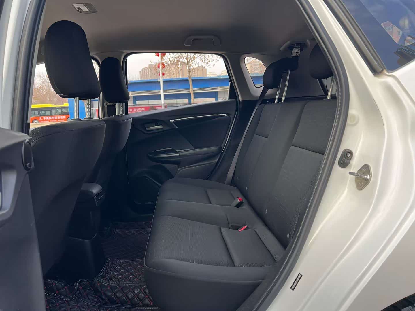 Honda Honda Fit 2016 Model 1.5L SE CVT Fashion Edition