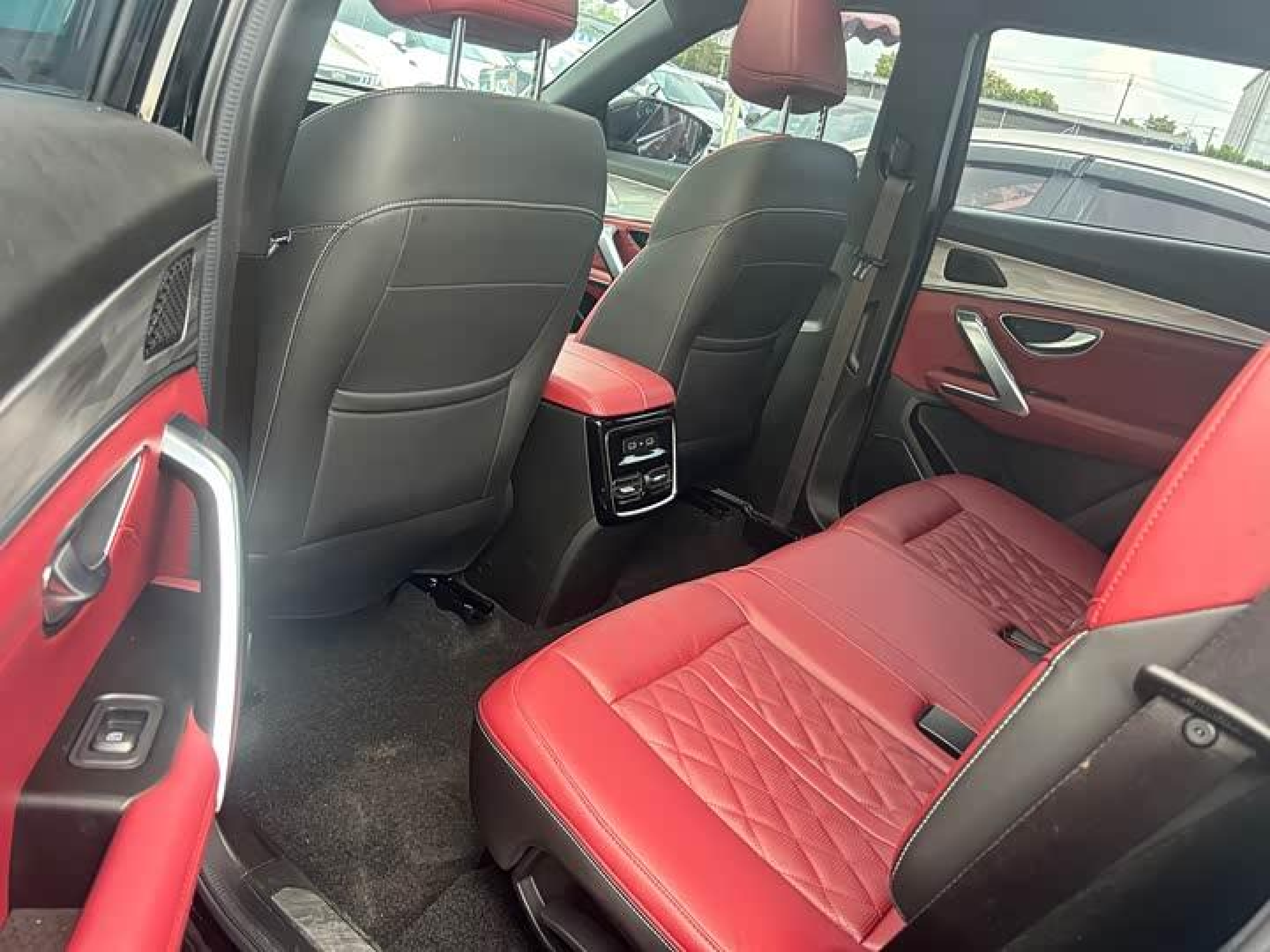 Jetour Jetour X70 PLUS 2023 1.5T DCT Self-Reliant PRO 7-Seater