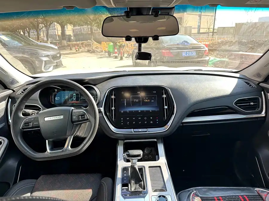 Jetour X70 2021 1.5T DCT Edición Especial I de 5 Asientos