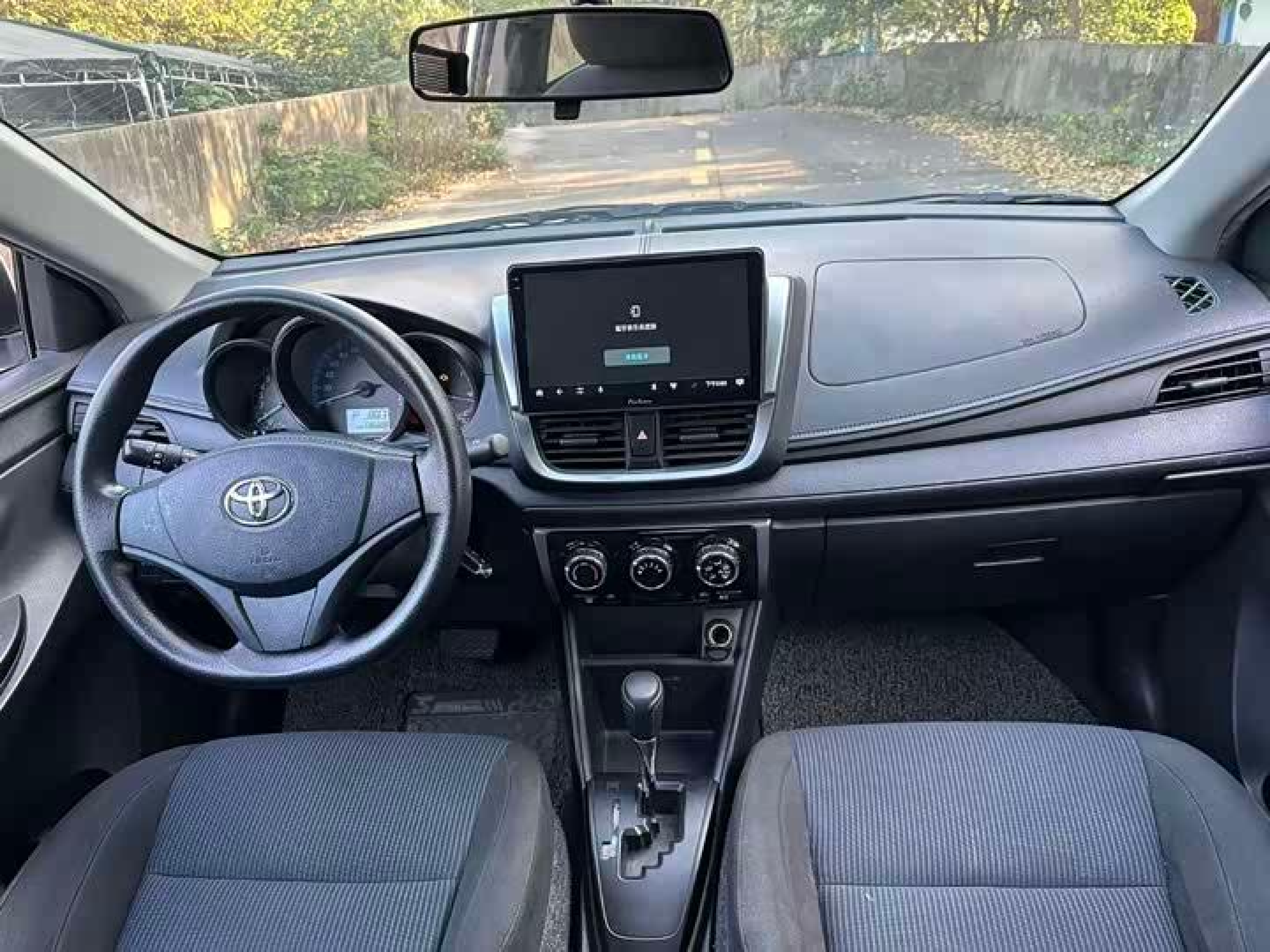 Toyota Toyota YARiS L 2017 1.5E CVT Dynamic Edition