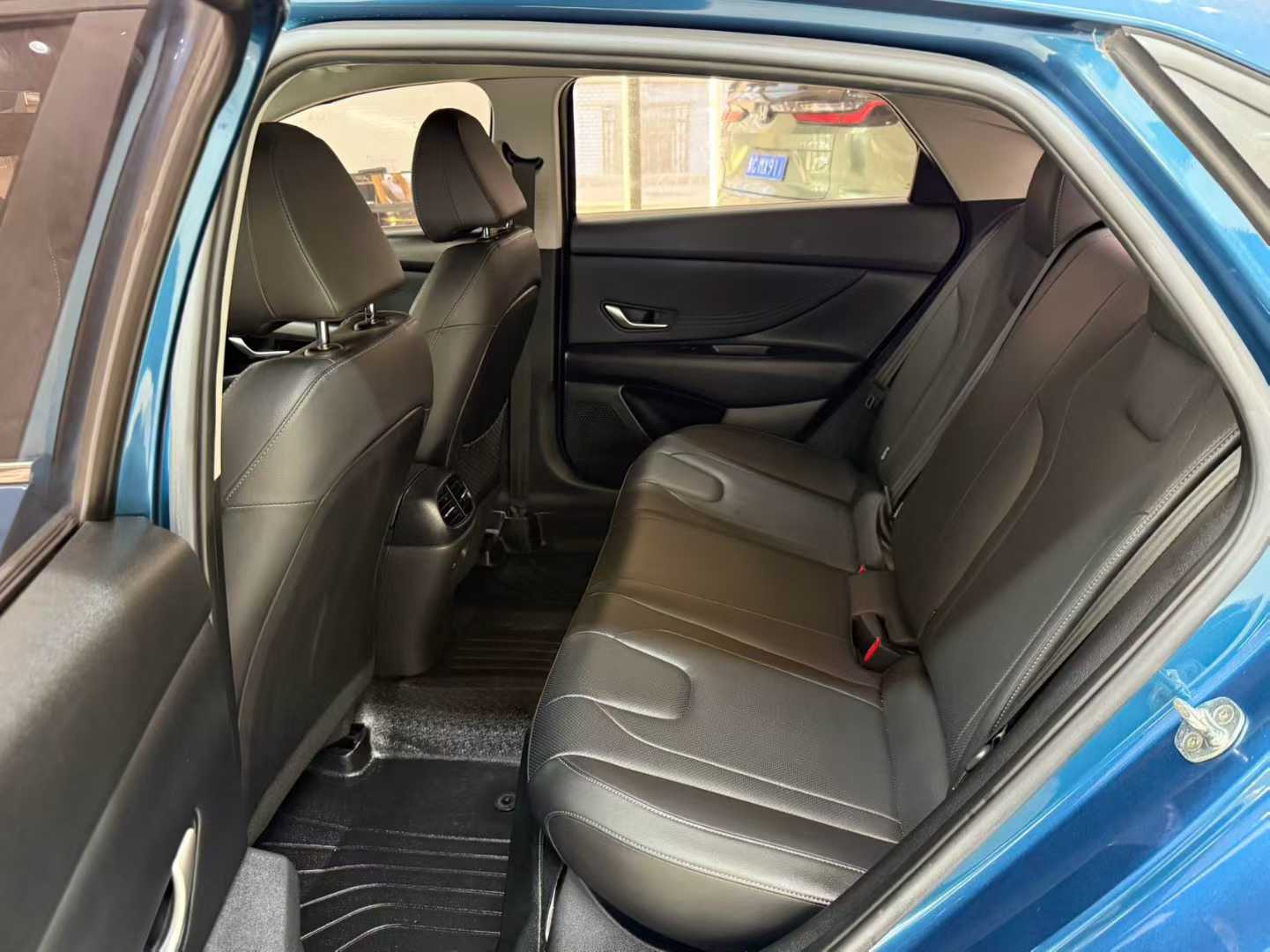 Hyundai 2022 Hyundai Elantra 1.5L CVT LUX Premium