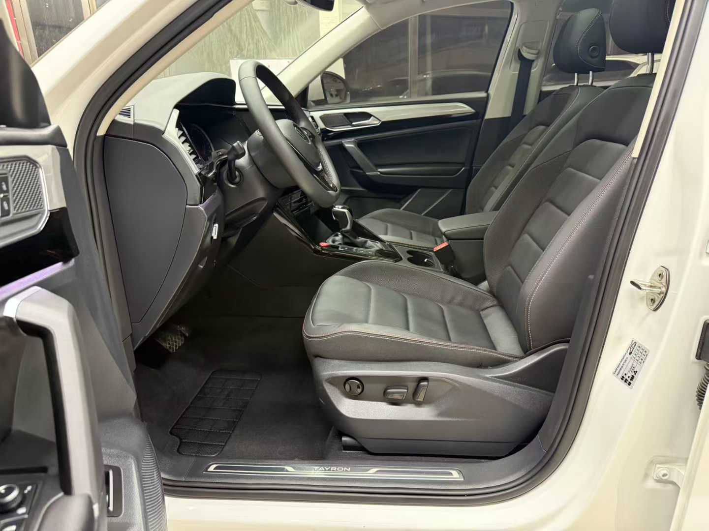 Volkswagen 2022 Volkswagen Tayron 280TSI 2WD Luxury Smart Connect Edition