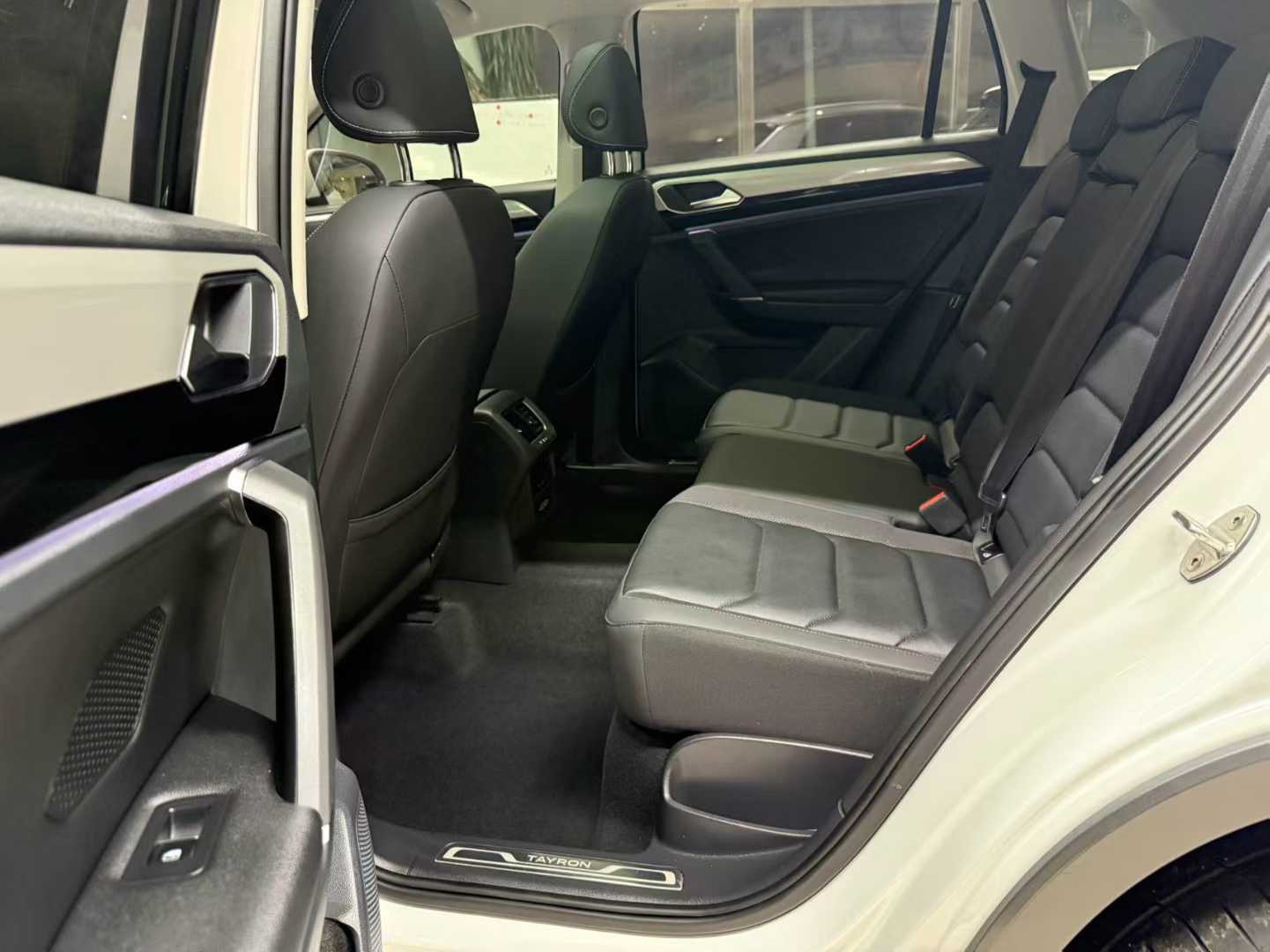 Volkswagen 2022 Volkswagen Tayron 280TSI 2WD Luxury Smart Connect Edition