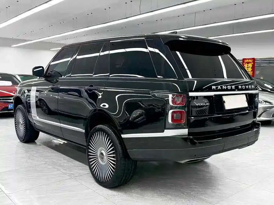 2022 Land Rover Range Rover 3.0 L6 360PS Autobiography