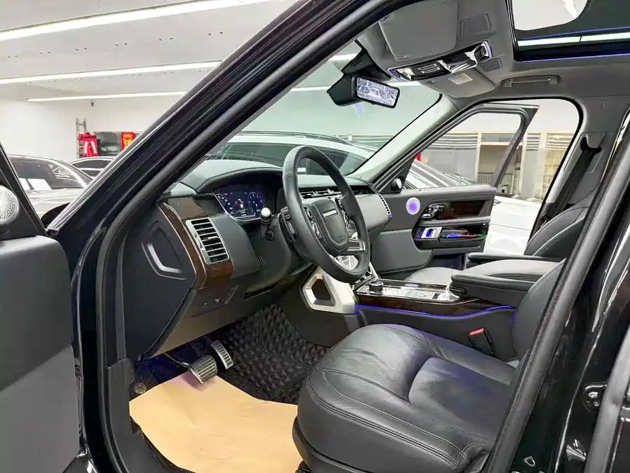 2022 Land Rover Range Rover 3.0 L6 360PS Autobiography