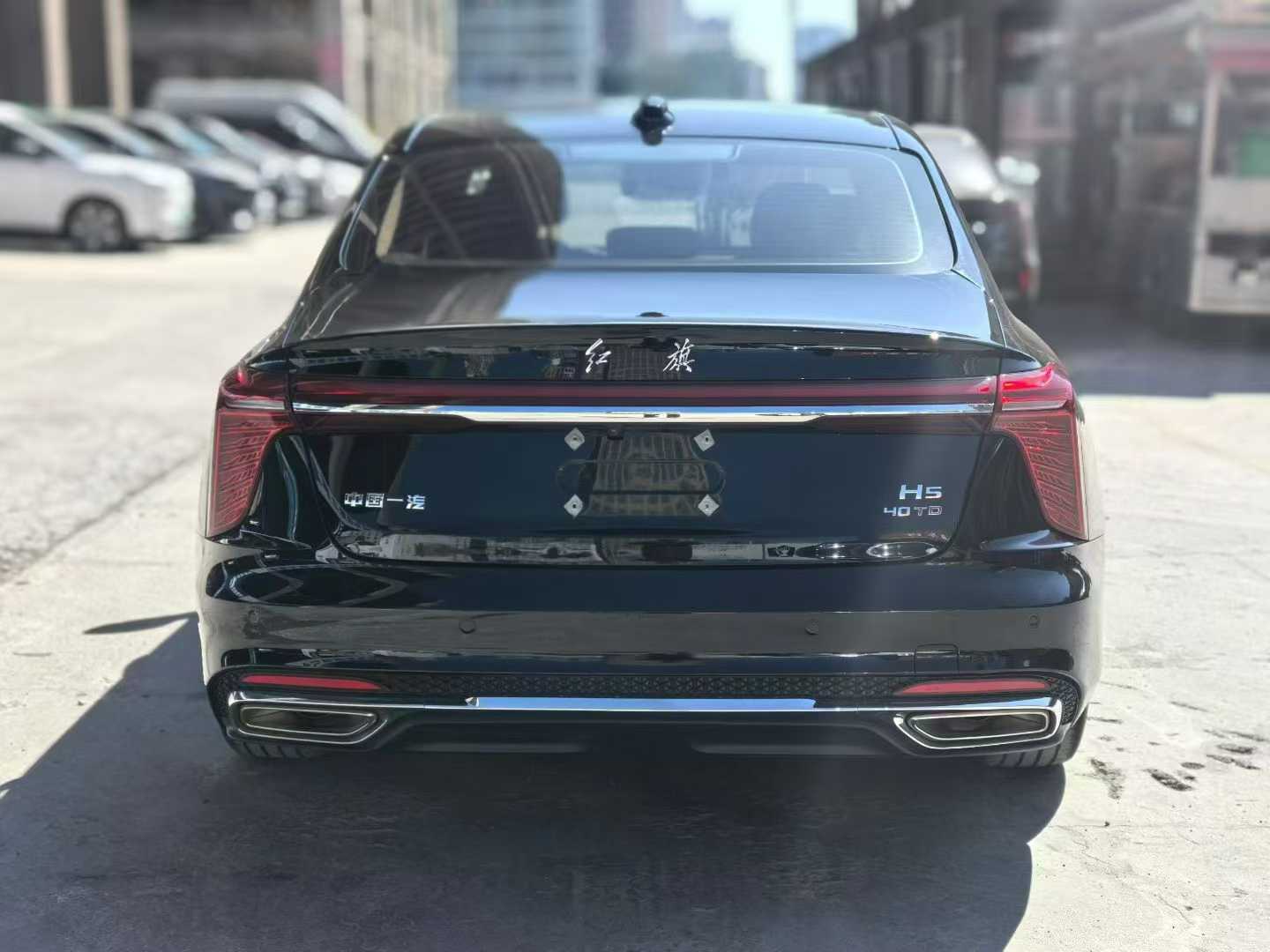 Hongqi 2023 Hongqi H5 2.0T Flagship Edition