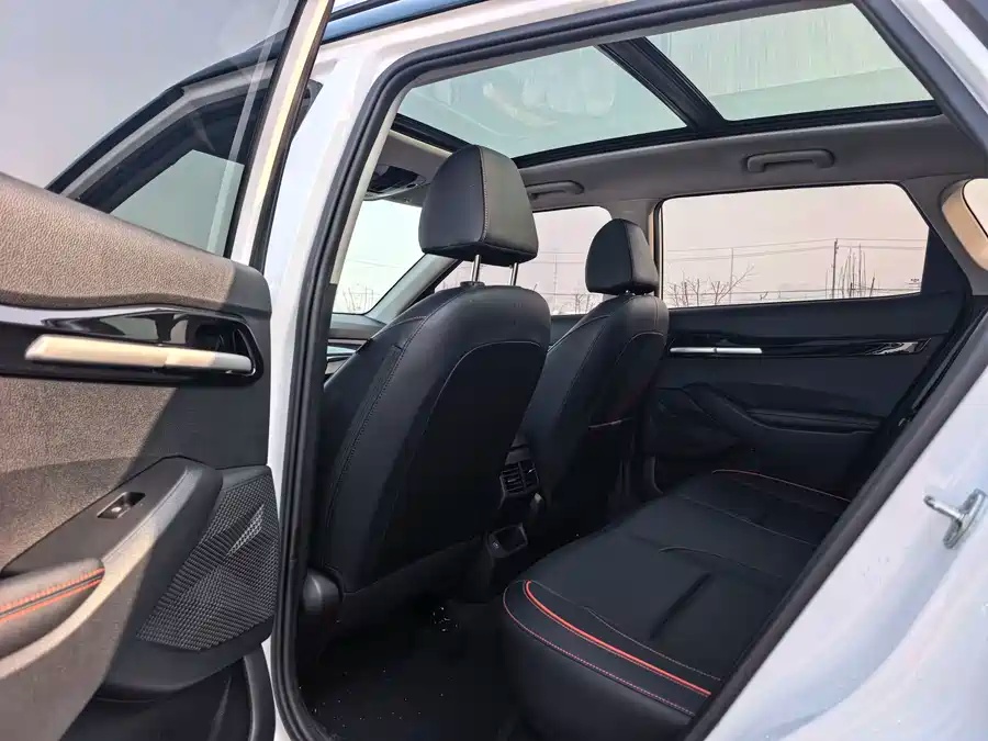 Kia 2023 Kia Seltos 1.5L CVT Deluxe Edition