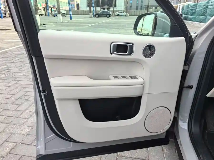 Li Auto 2025 Li L6 Max Smart Refresh Edition (2025)