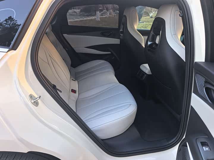 BYD BYD Seal 06 2024 DM-i 120KM Prestige Edition