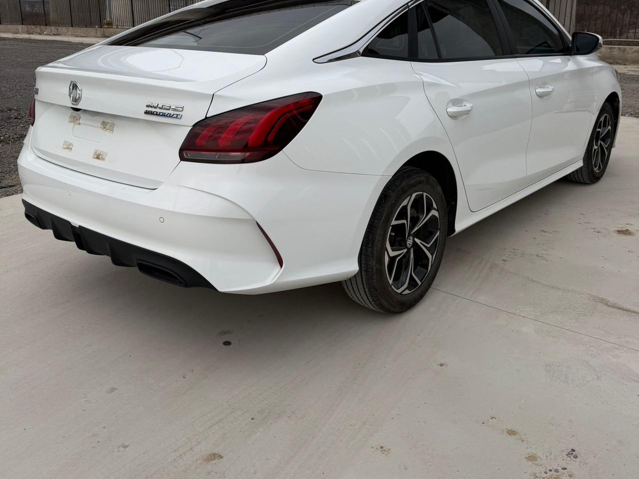 MG MG 5 2023 1.5L 180DVVT Luxury Manual