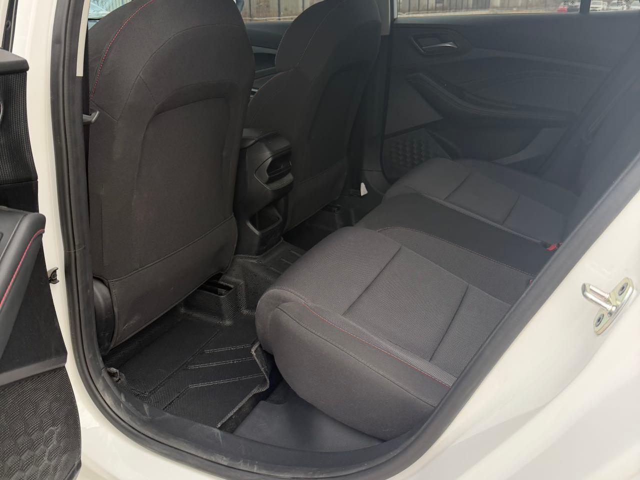 MG MG 5 2023 1.5L 180DVVT Luxury Manual