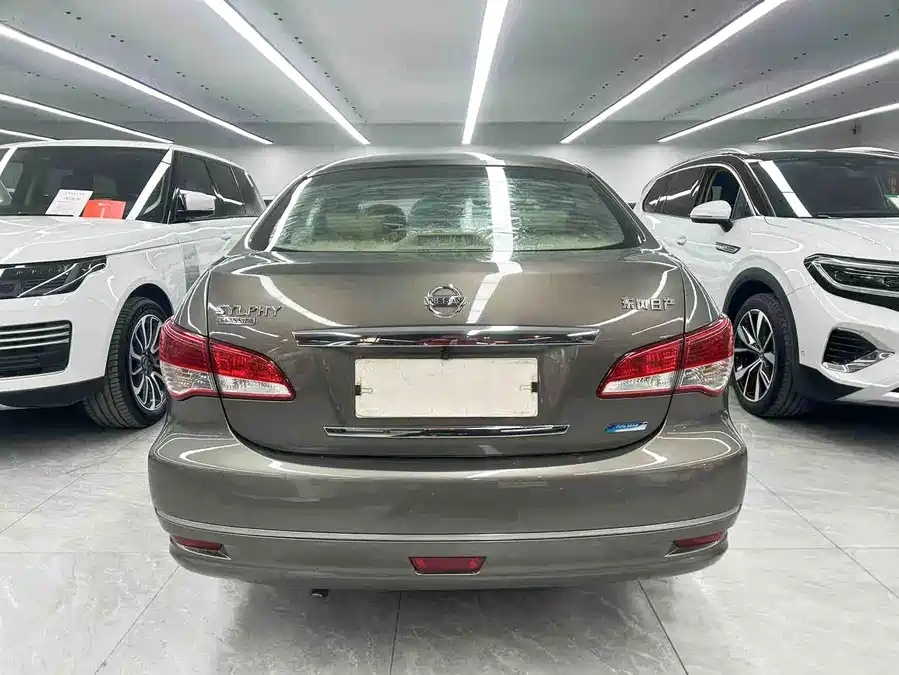Nissan Nissan Sylphy Classic 2016 1.6XE Manual Comfort Edition