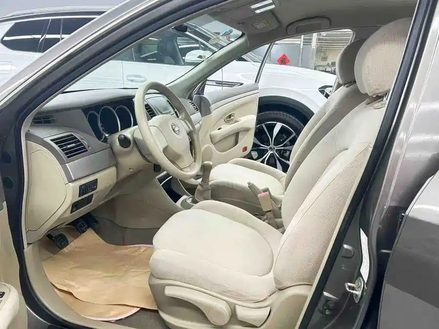 Nissan Nissan Sylphy Classic 2016 1.6XE Manual Comfort Edition