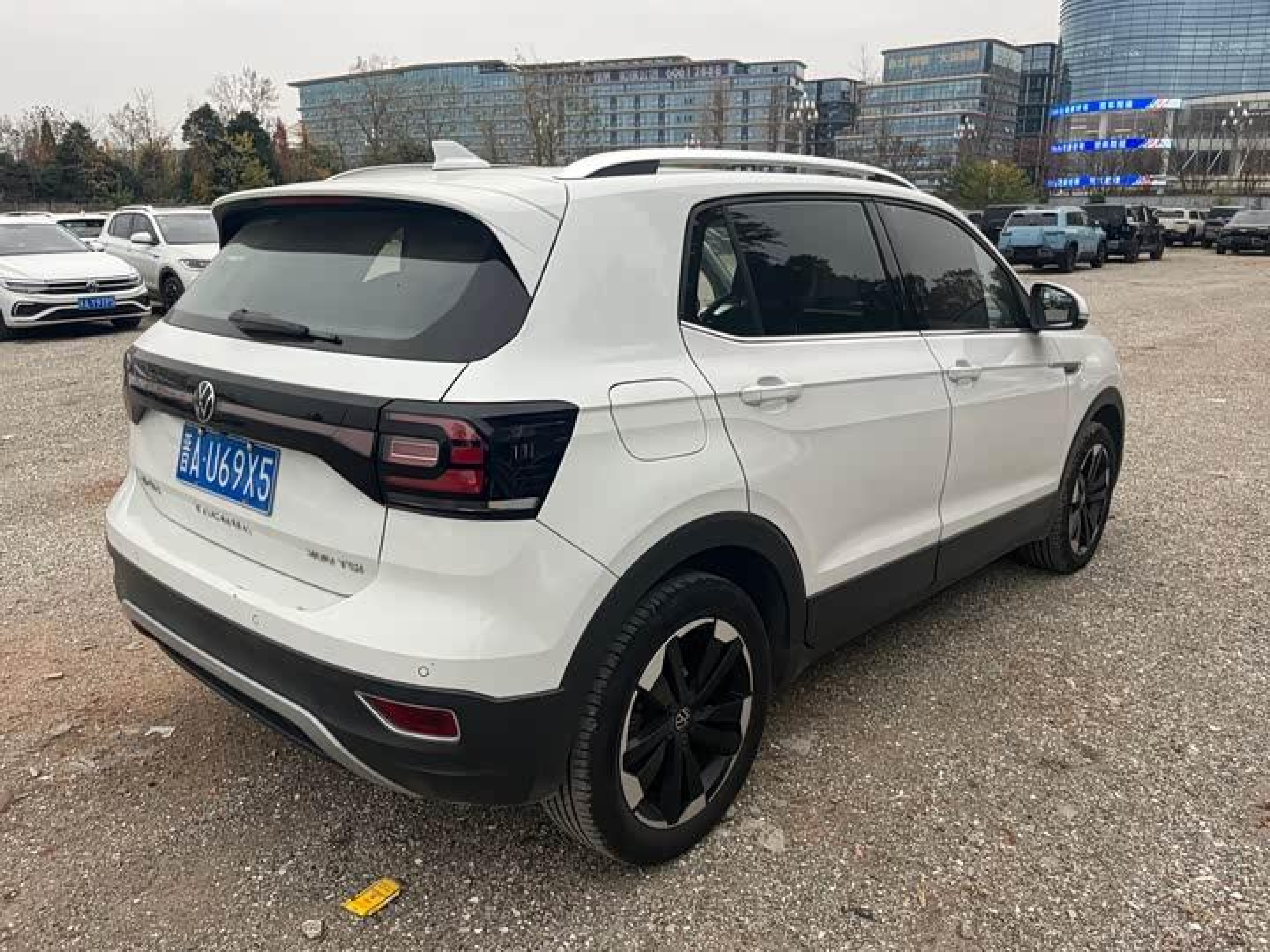 Volkswagen Volkswagen T-Roc 2023  200TSI DSG Smart Connect Edition