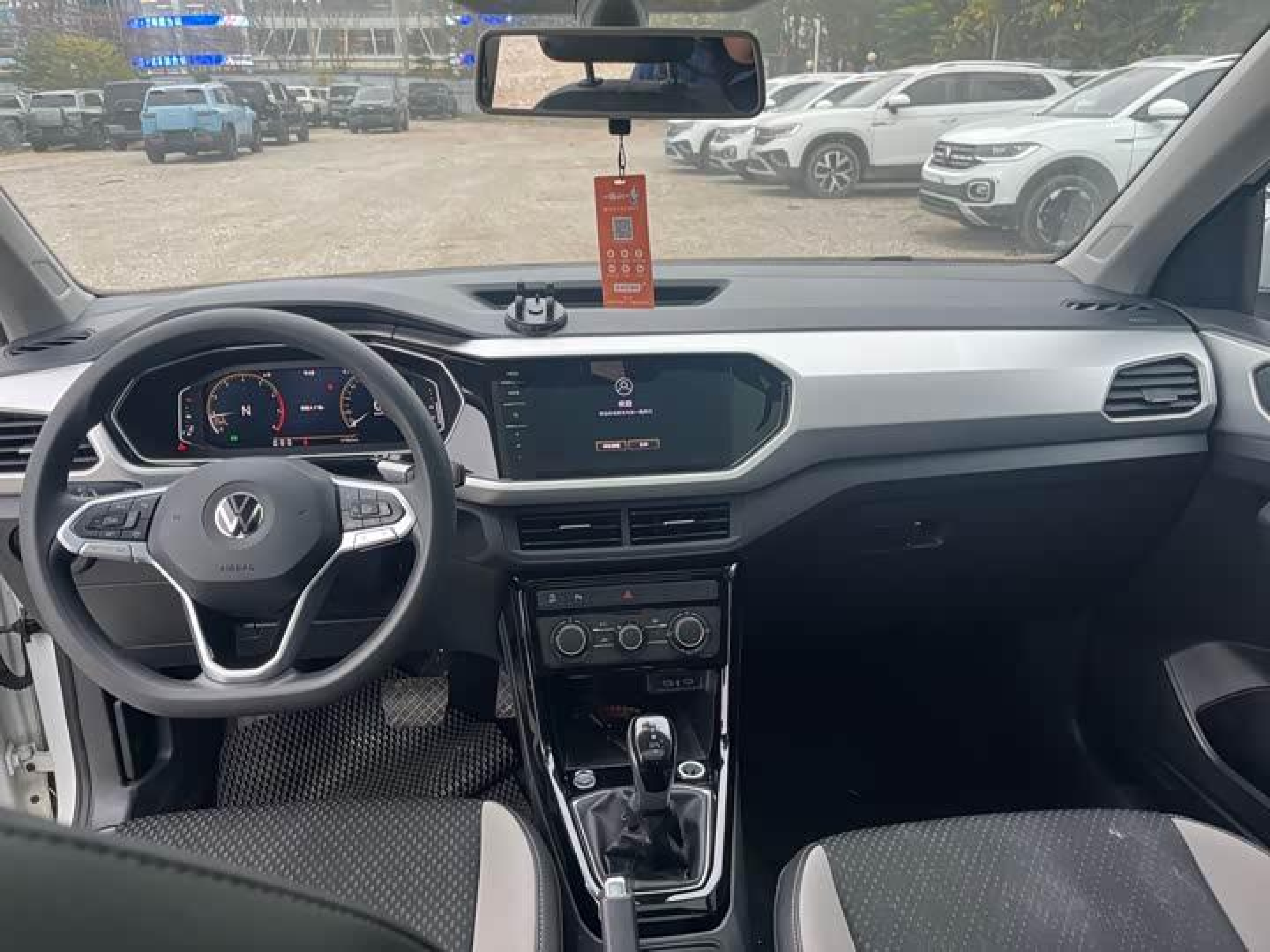 Volkswagen Volkswagen T-Roc 2023  200TSI DSG Smart Connect Edition