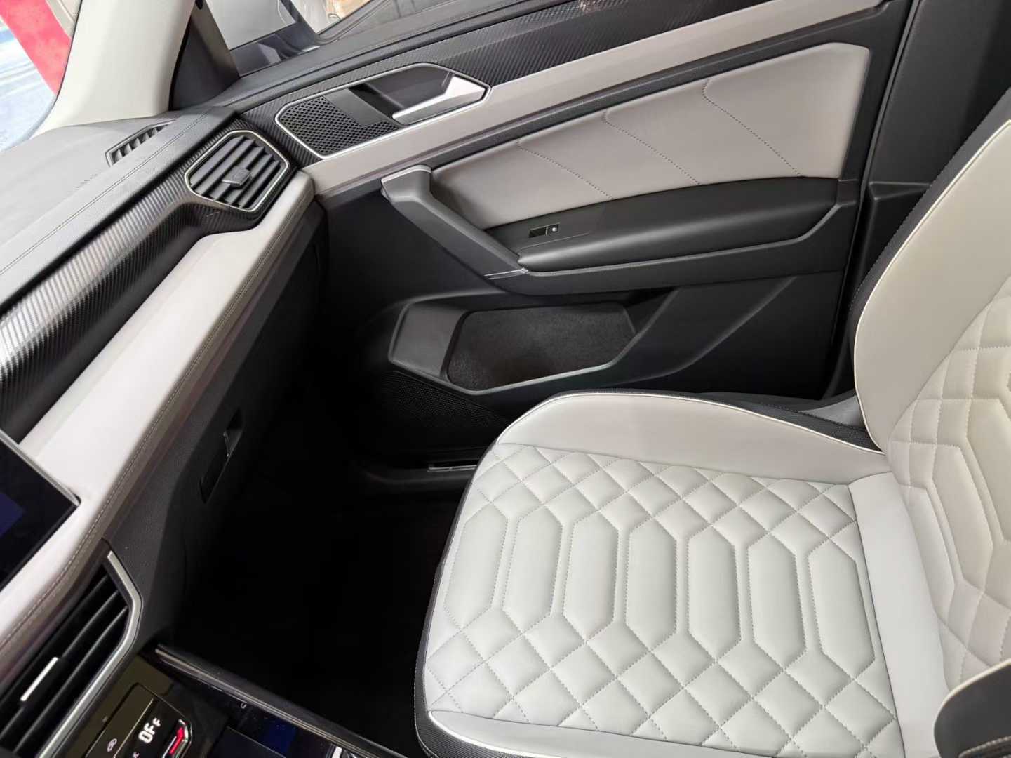 Volkswagen 2023 Volkswagen Tayron 280TSI 2WD Luxury Plus Advanced Edition