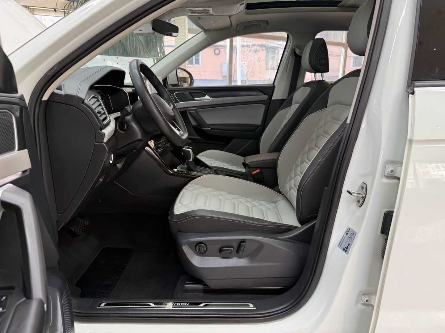 Volkswagen 2023 Volkswagen Tayron 280TSI 2WD Luxury Plus Advanced Edition