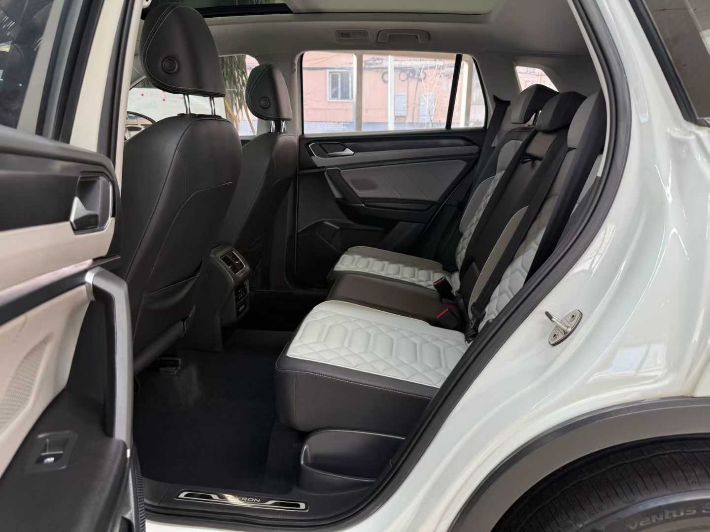 Volkswagen 2023 Volkswagen Tayron 280TSI 2WD Luxury Plus Advanced Edition