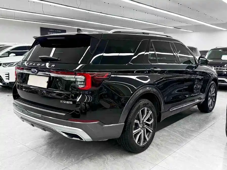 Ford Ford Explorer 2023 EcoBoost 285 AWD Titanium Edition 7-Seater