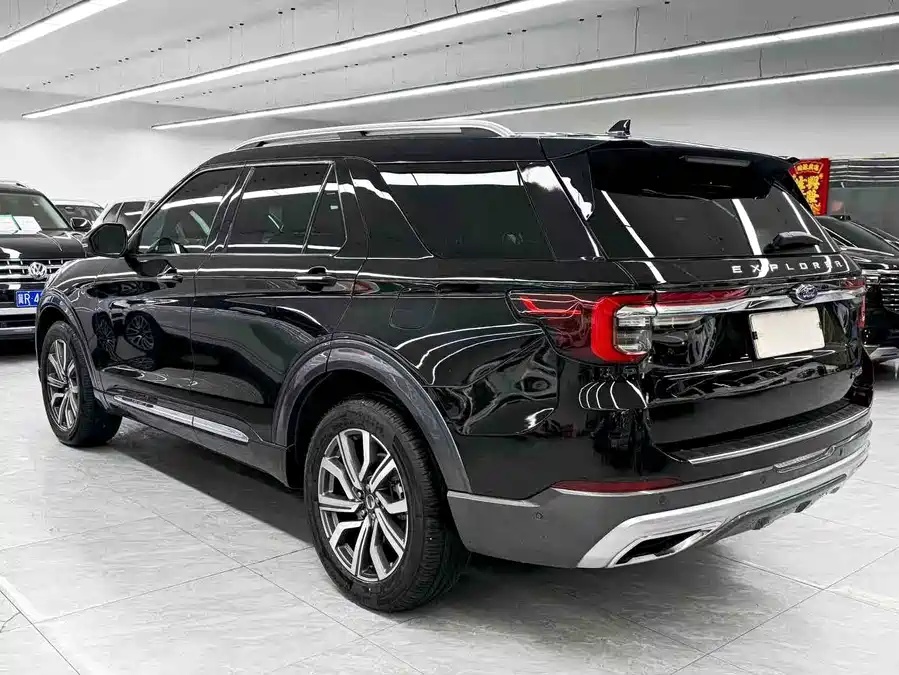 Ford Ford Explorer 2023 EcoBoost 285 AWD Titanium Edition 7-Seater