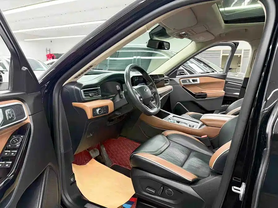 Ford Ford Explorer 2023 EcoBoost 285 AWD Titanium Edition 7-Seater