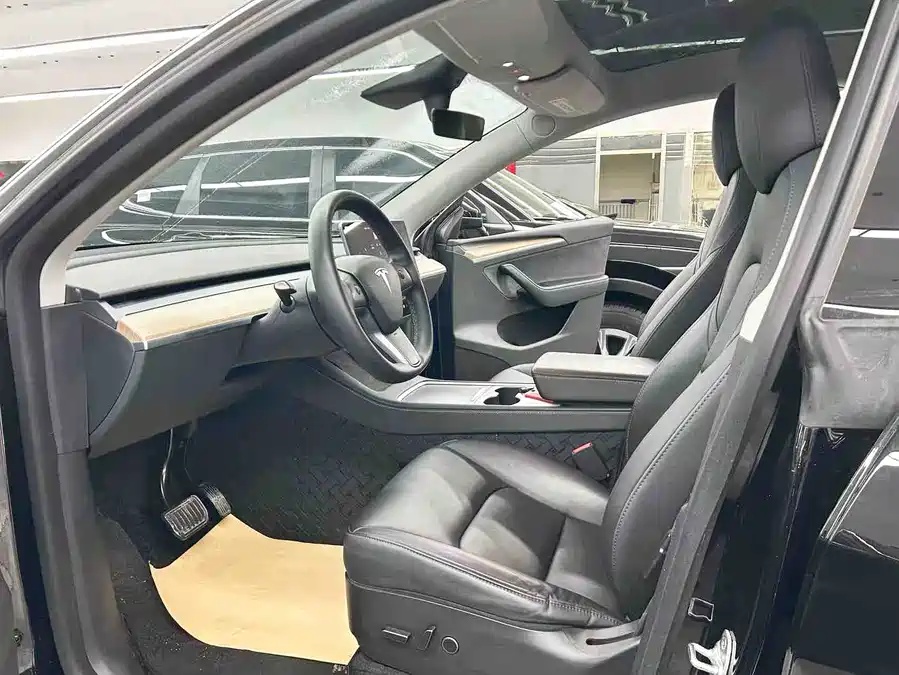 Tesla Tesla Model Y 2021 Standard Range Rear-Wheel Drive (RWD)