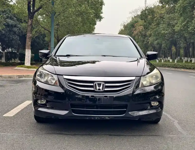 Honda 2010 Honda Accord  2.0L EX