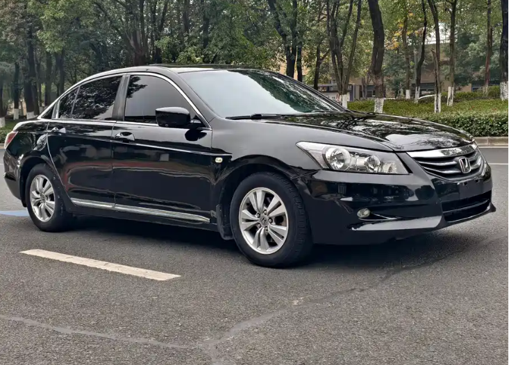 Honda 2010 Honda Accord  2.0L EX