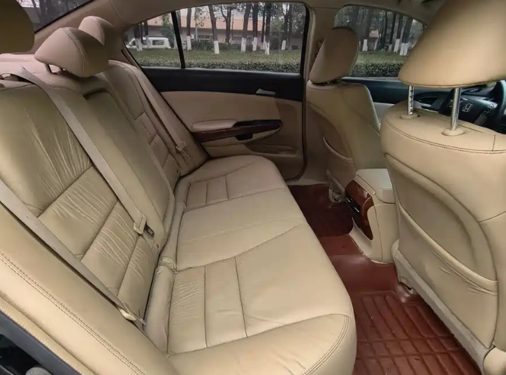 Honda 2010 Honda Accord  2.0L EX