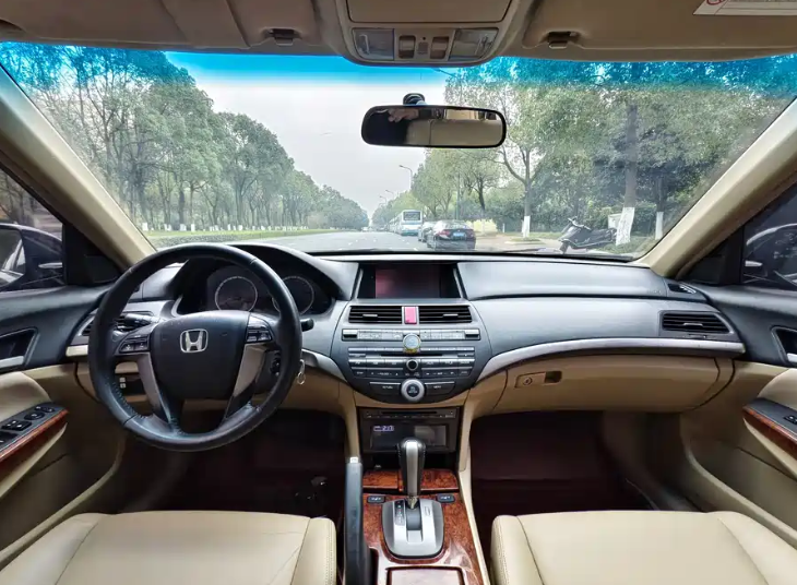 Honda 2010 Honda Accord  2.0L EX