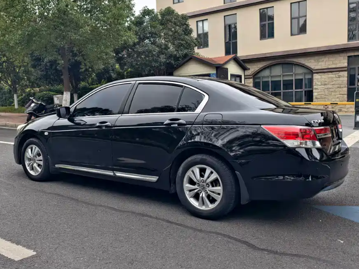 Honda 2010 Honda Accord  2.0L EX