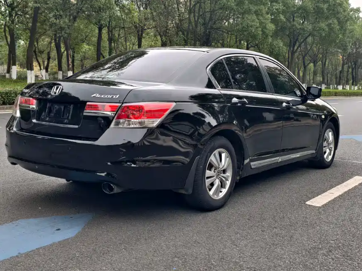Honda 2010 Honda Accord  2.0L EX